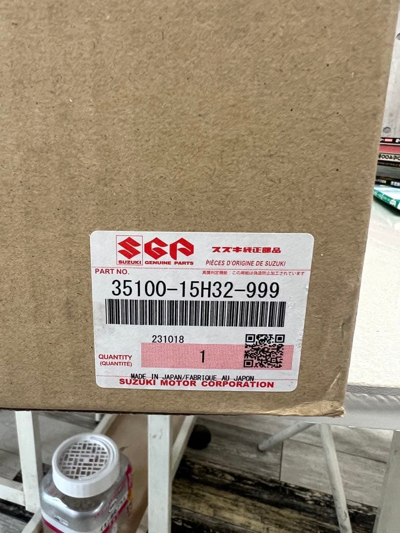 2008 gsx1300r ハヤブサ 純正ヘッドライト送料込