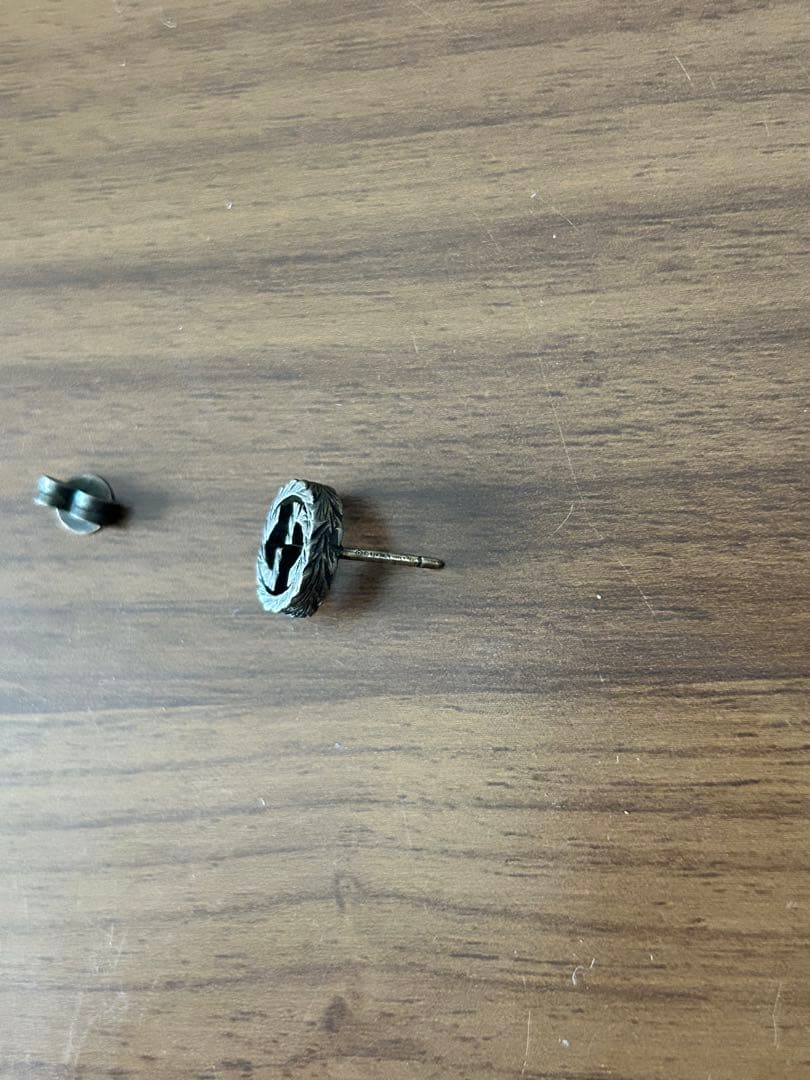 GUCCI シルバー ピアス(両耳用)