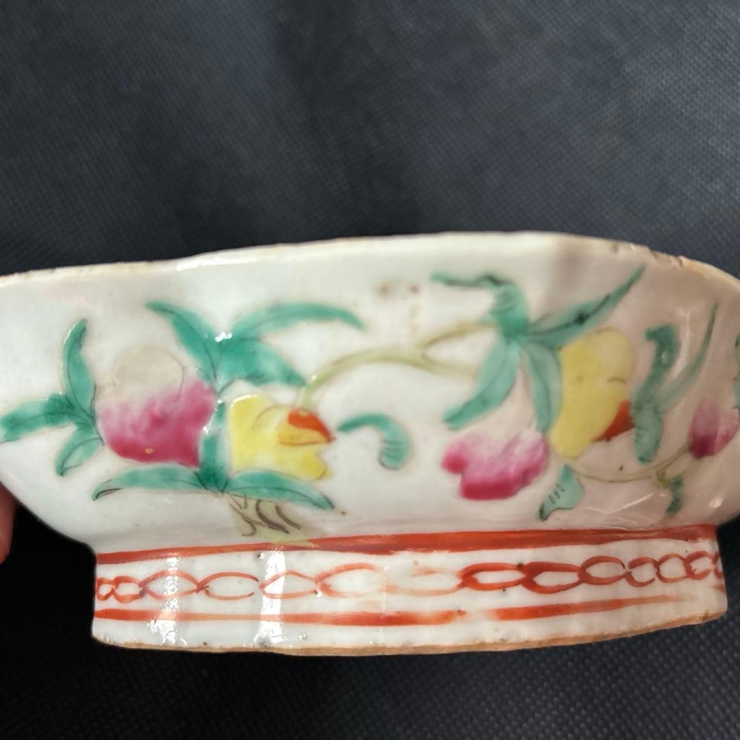 中国古美術品　清の時代　色絵　粉彩菓子鉢　色絵　果盤 17cm