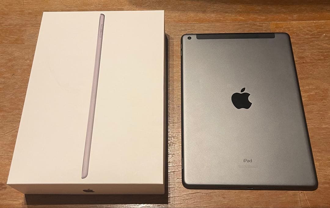 iPad 第8世代 32GB Wi-Fi + Cellularモデル
