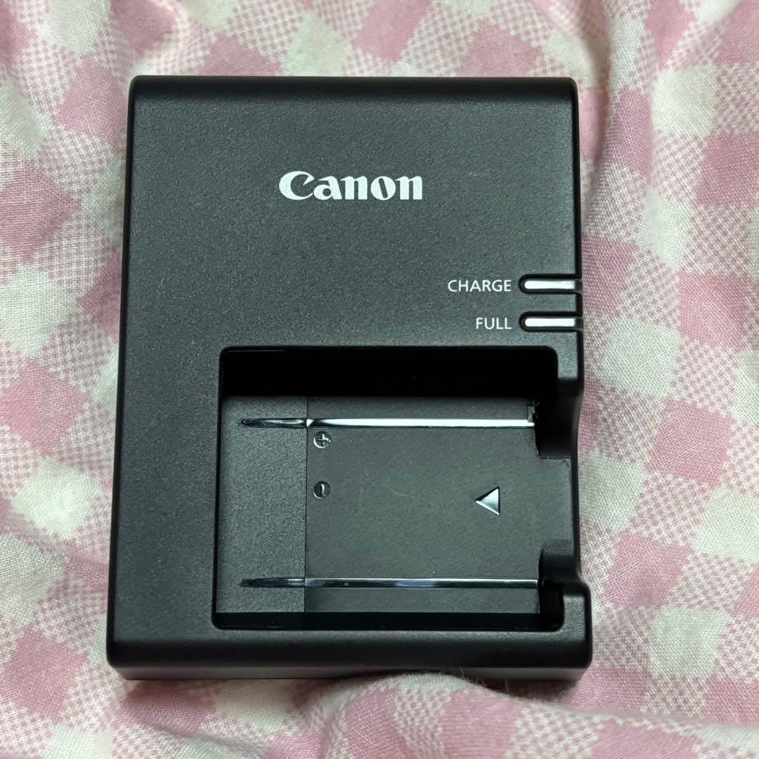 Canon EOS Kiss X90 デジタル一眼レフ