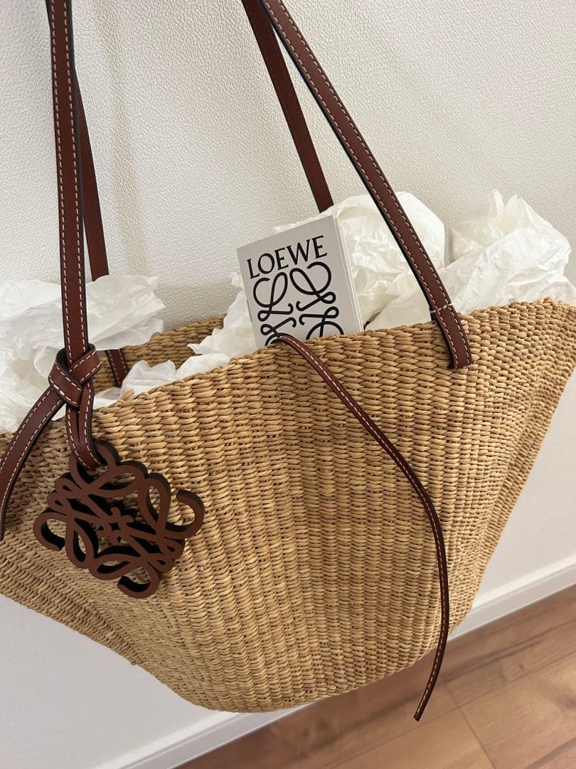 【新品】LOEWE かごバック　シェルバスケット　スモール　アナグラム
