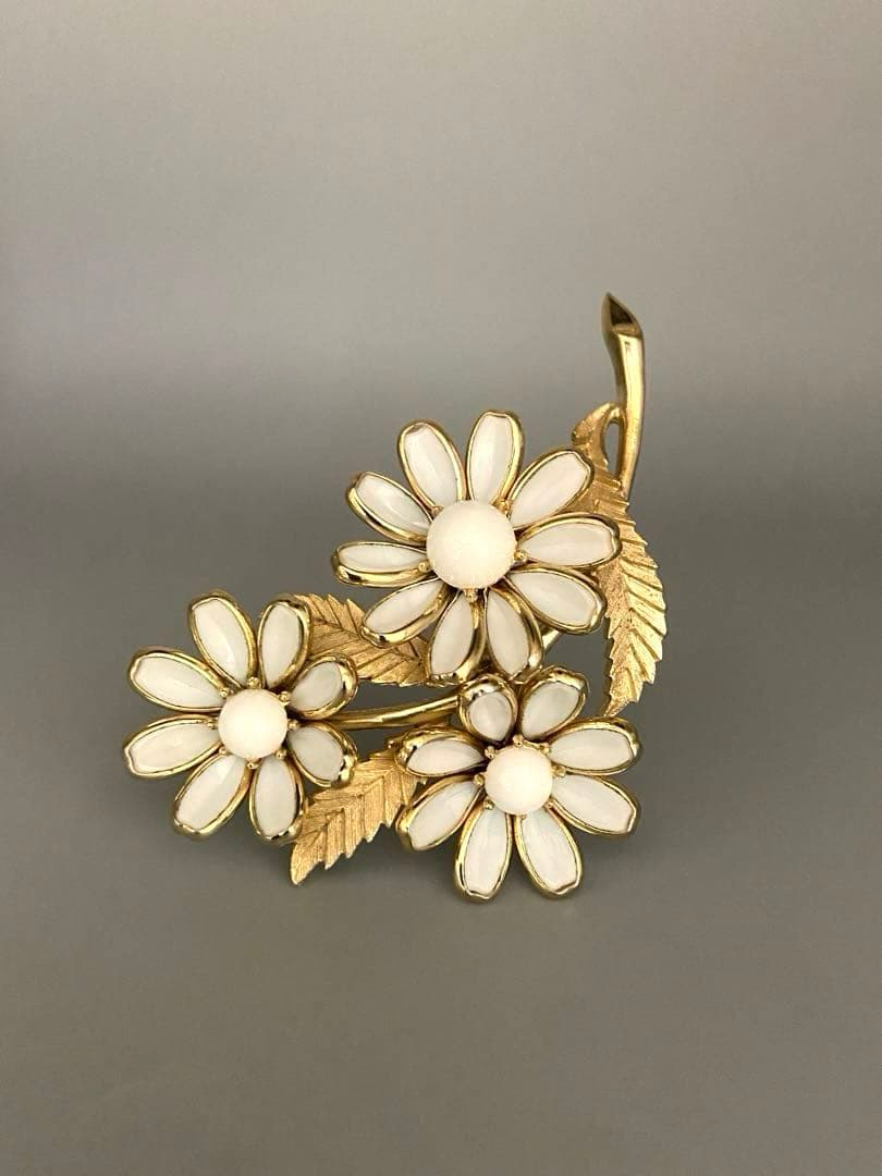 lotuscloud 2499⭐️TRIFARI トリファリ ブローチ ビンテージ