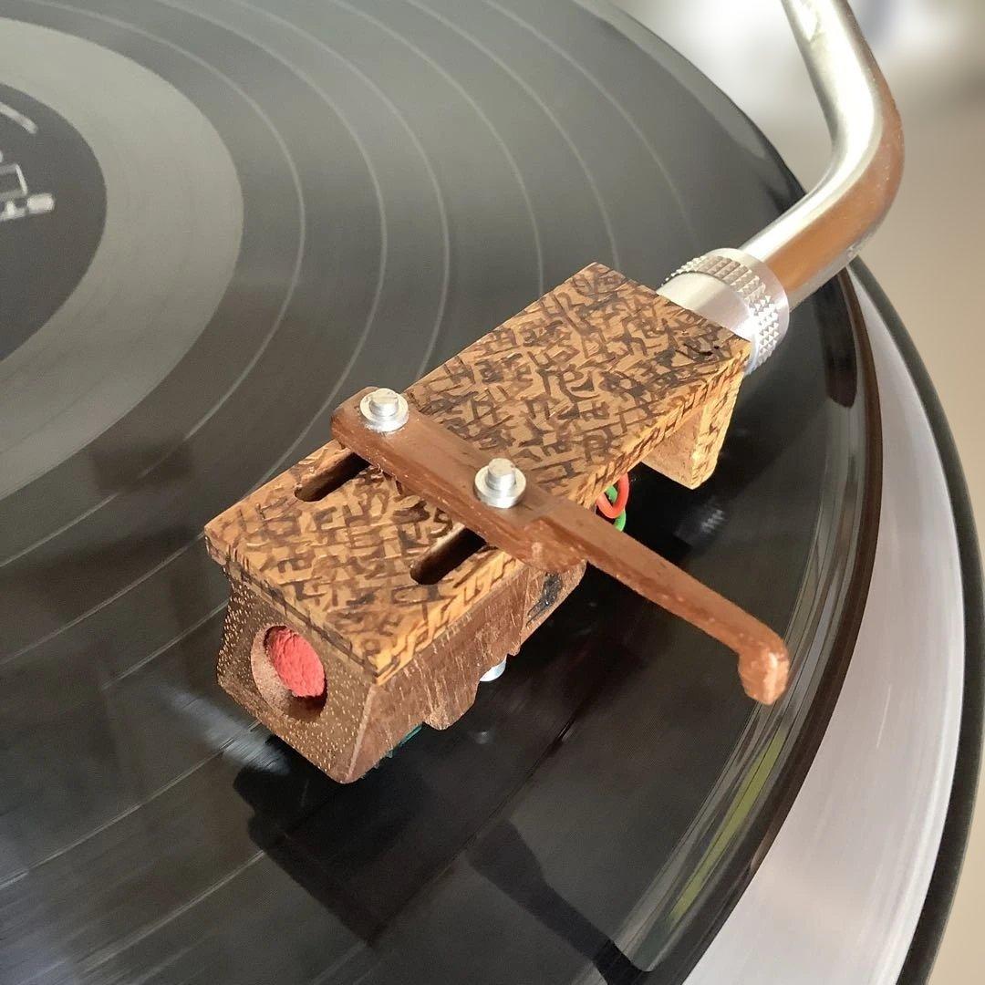 レコード関連機器、木のヘッドシェル、カートリッジ、交換針セット(計18g)