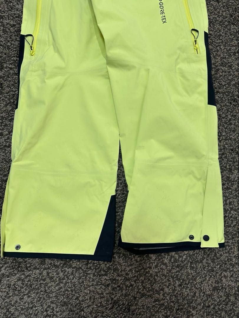 Salomon ビブパンツ　値下げしました