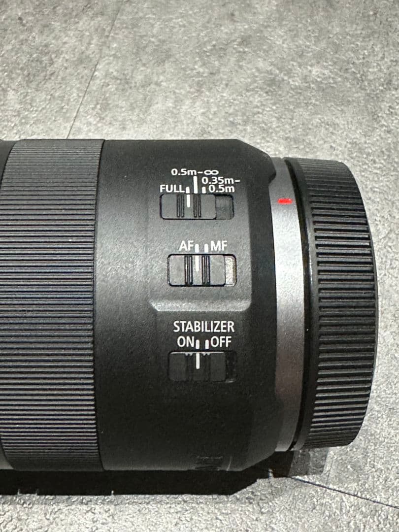 レンズ　CANON RF85mm F2.0 macro is stm