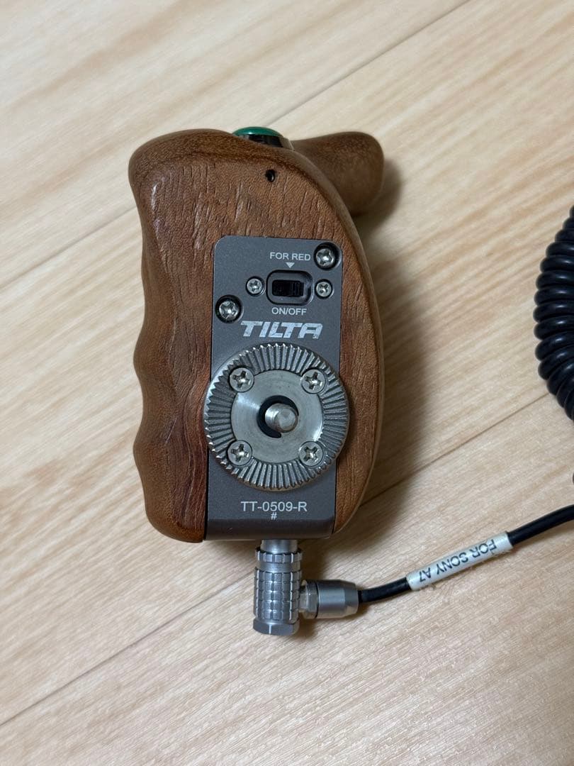 Tilta 木製カメラグリップ　TT-0509-R右手用