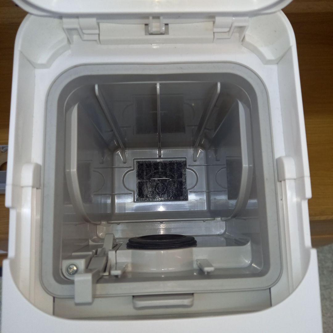 Panasonic　コードレス掃除機　2023年製　MC-NS100K