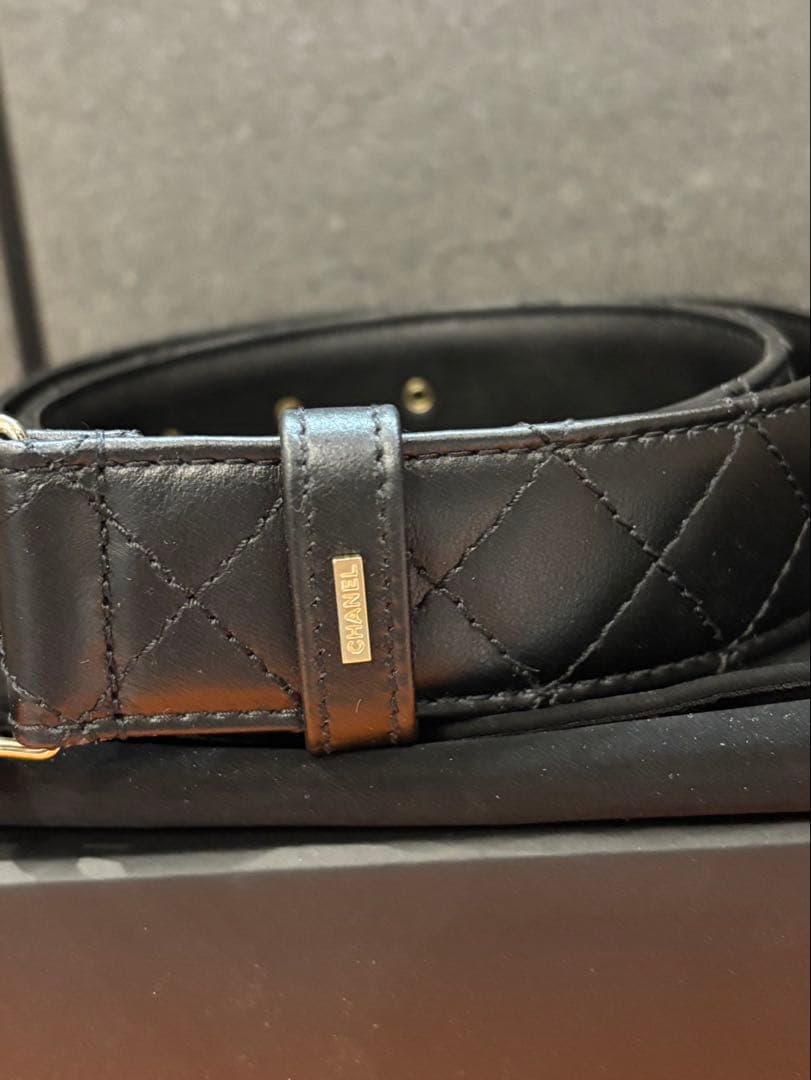 CHANEL チェーンロゴ　マトラッセレザー　ベルト70㎝★美品★