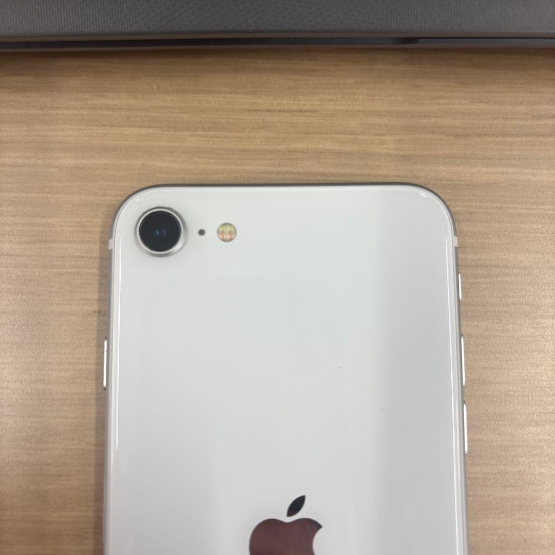 Apple iPhone SE2 第2世代　ホワイト　128GB