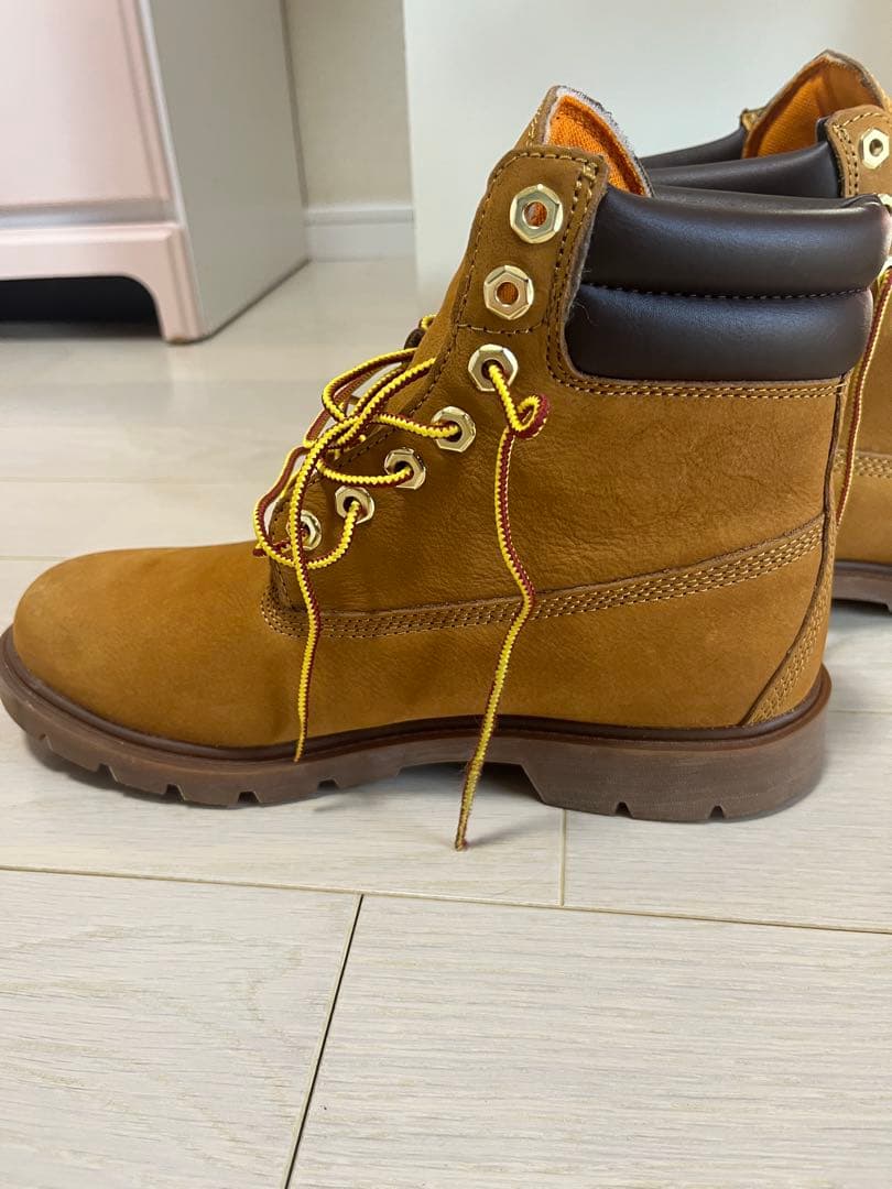 Timberlandイエローブーツ箱付き