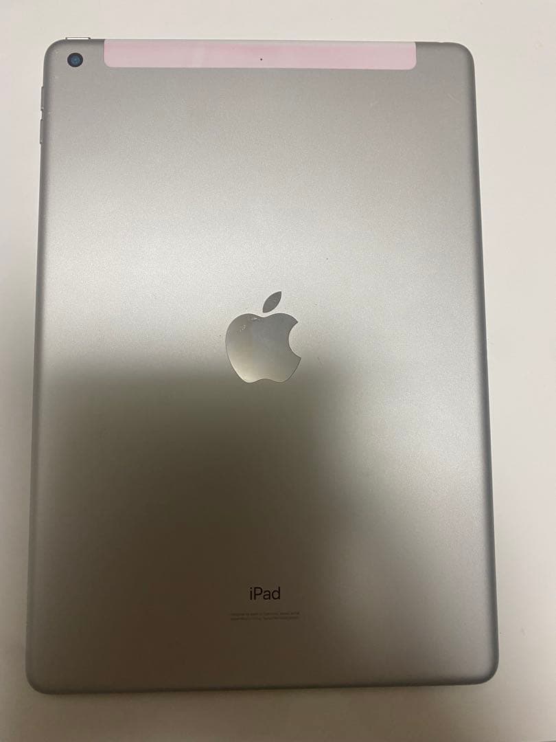 iPad 第7世代（32GB）シルバー