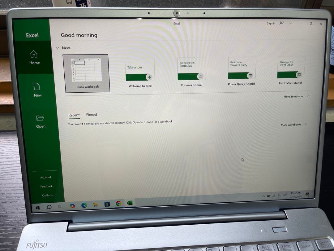Fujitsu i7-1260p メモリ16GB