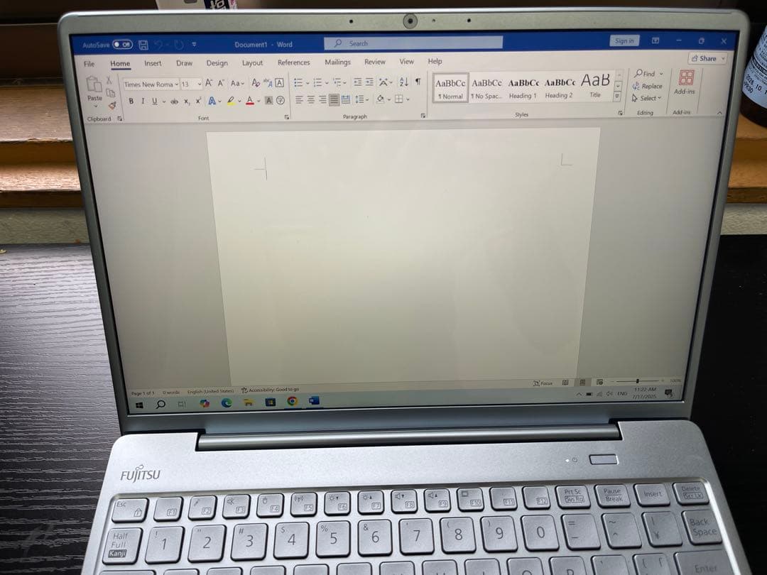Fujitsu i7-1260p メモリ16GB