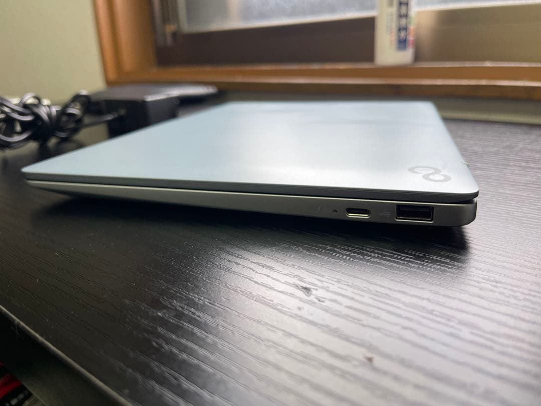 Fujitsu i7-1260p メモリ16GB