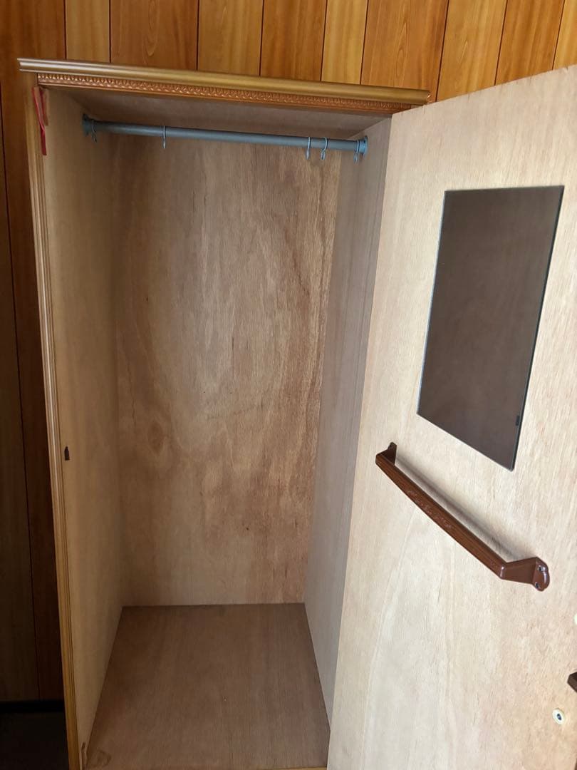 木目調クローゼット ハンガーラック付き