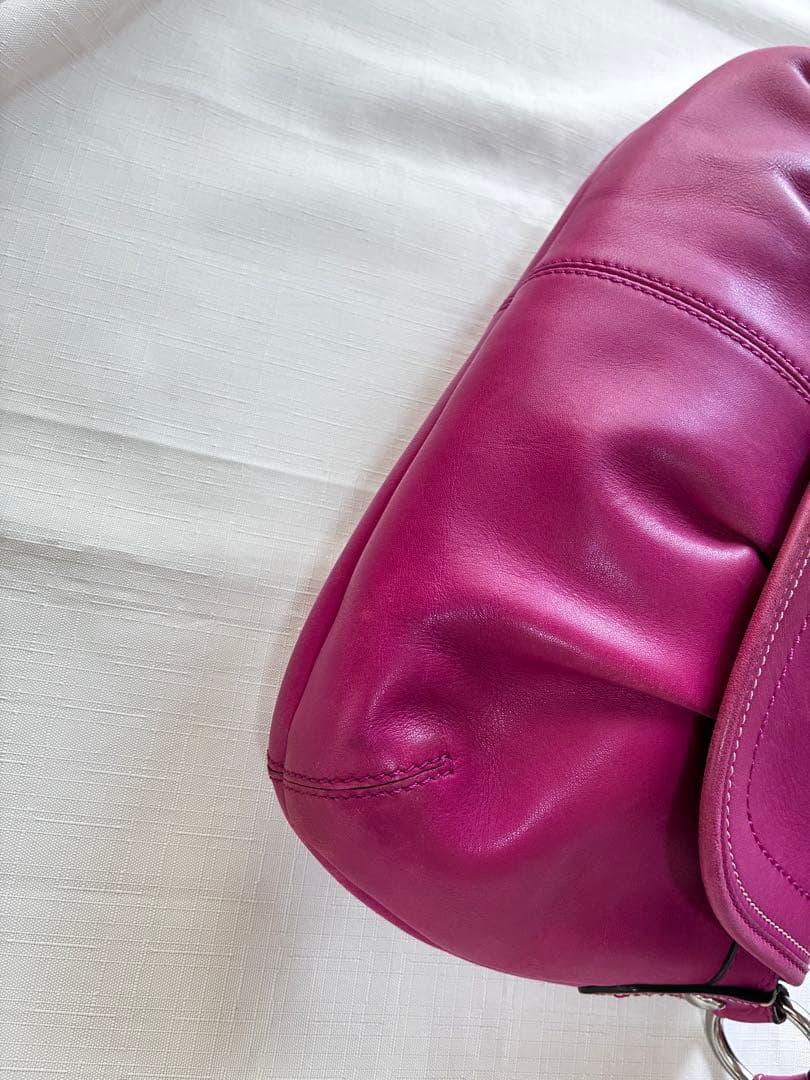 バッグ Coach pink soho leather 13729
