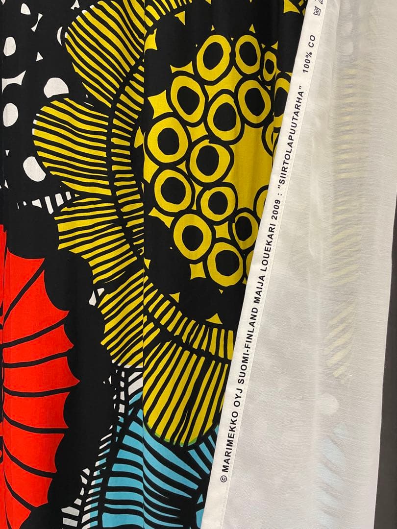 マリメッコ 花柄ドレープカーテン