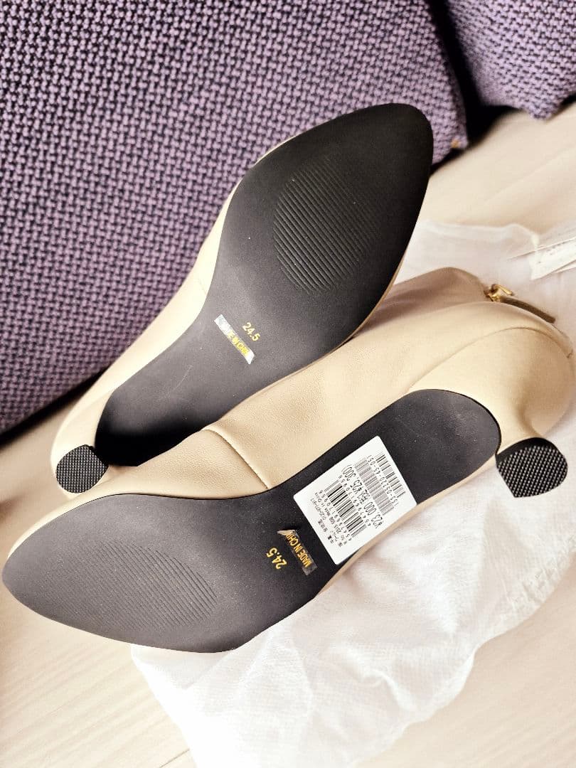 【売約済】新品★UNTITLEDショートブーツ★アンタイトルブーツ★ベージュ