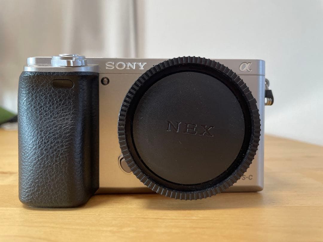 SONY α6000 シルバー 本体と付属品