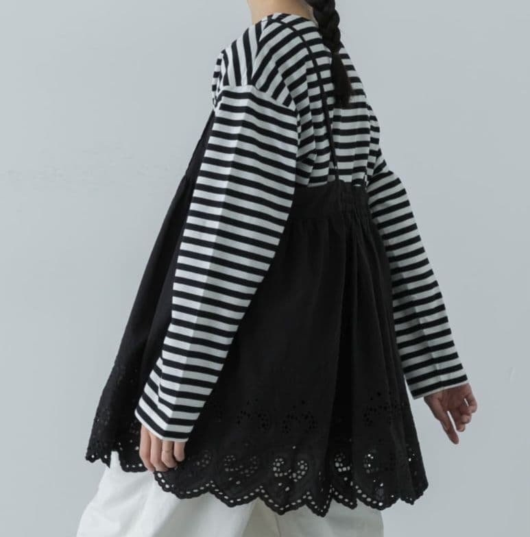 かぐれ　スカラップ刺繍キャミソール　黒