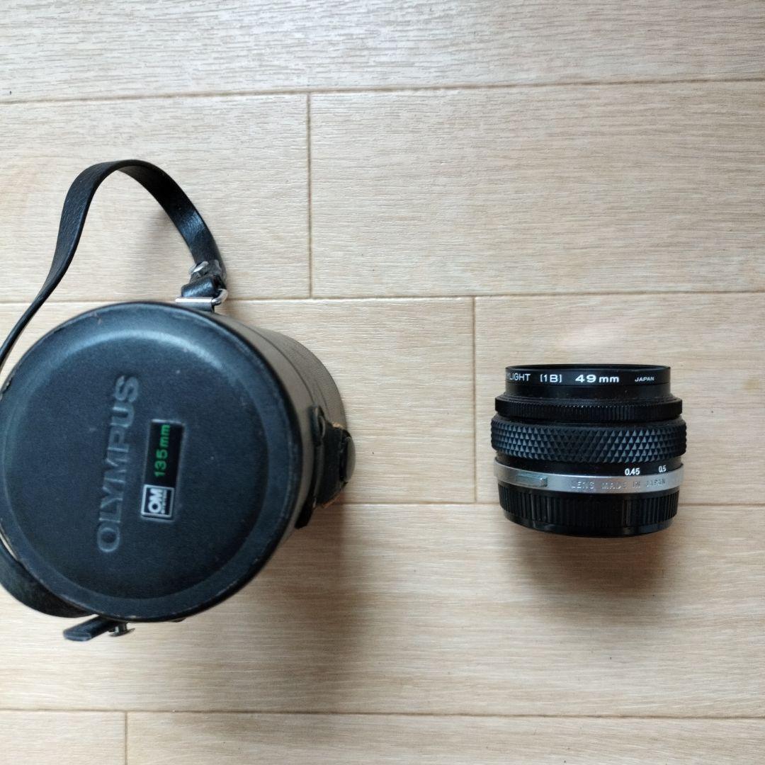 OLYMPUS OM-1 一眼レフカメラ49mm 135mmレンズ2本付き
