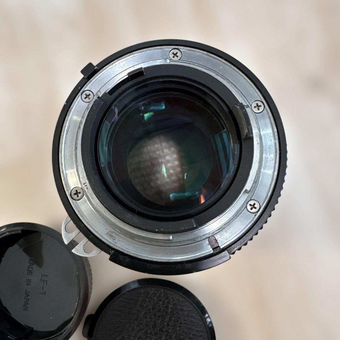 NIKKOR 105mm f/2.5 AIレンズ