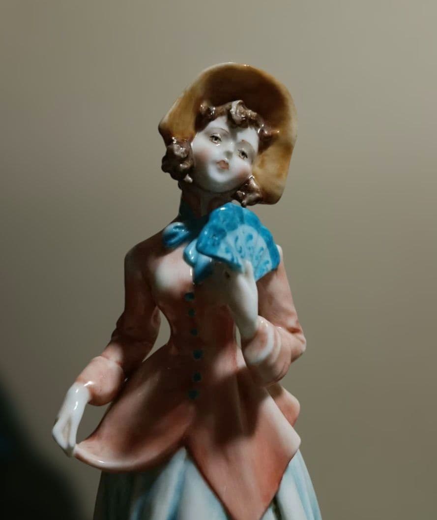 Tiche ティケ 陶器製女性像 置物