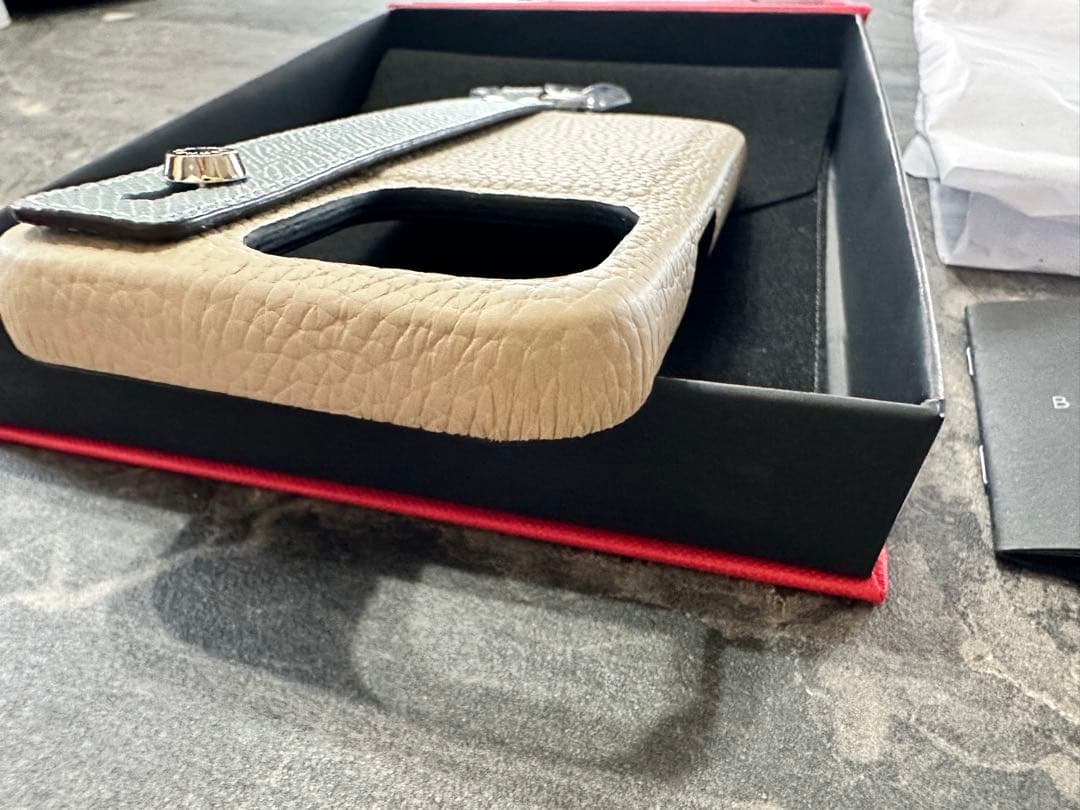 新品 iPhone14pro ボナベンチュラ