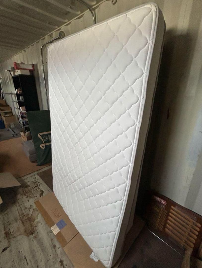 直接引き取り希望‼️ De-Dream セミダブル　マットレス　フレーム付