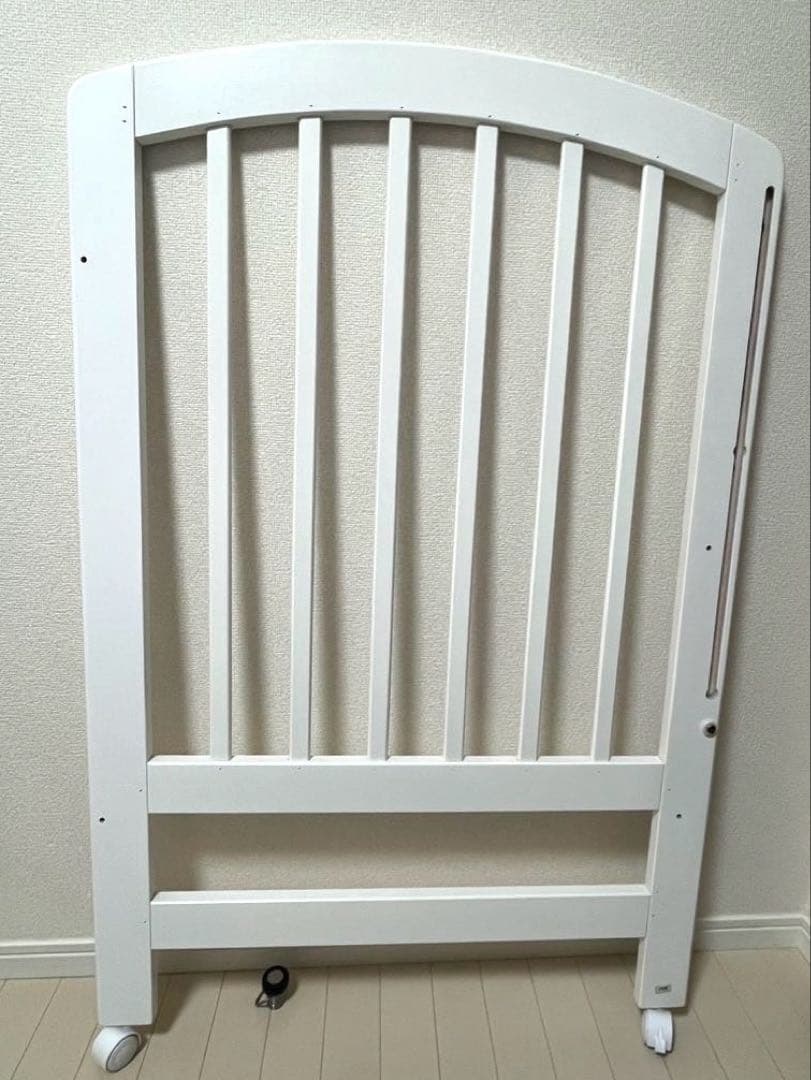 カトージ　ハイポジションベビーベッドアーチホワイト