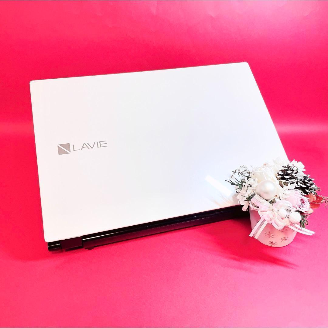 Corei7✨️ブルーレイ✨️大容量1TB可愛い白ノートパソコン✨️事務作業カメラ付き