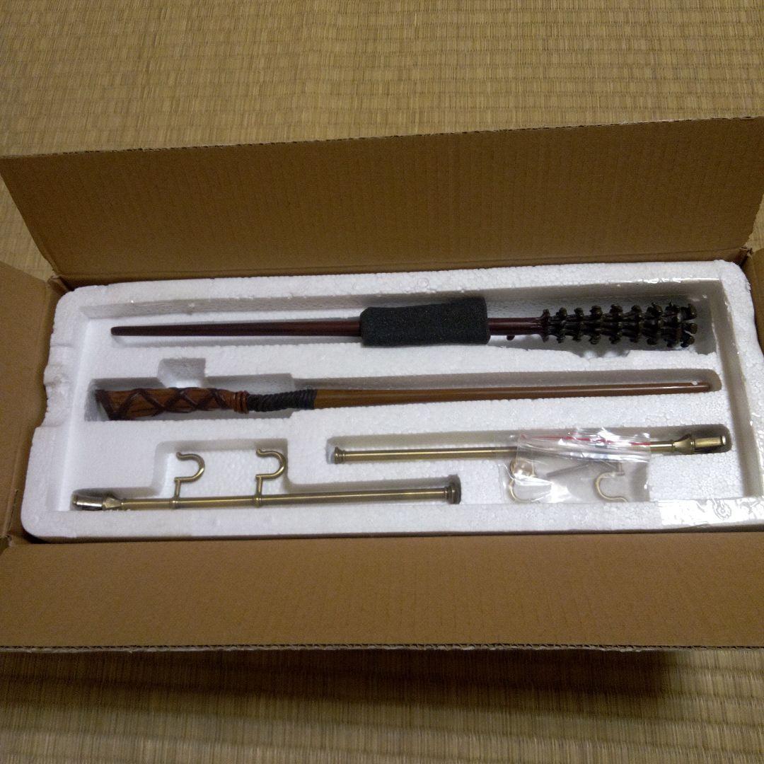 ハリーポッター　ウィーズリー双子　杖とディスプレイ台　ノーブルコレクション