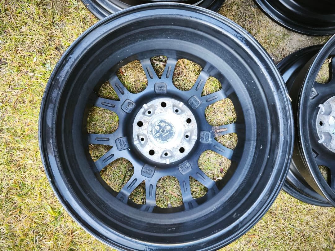 ①ゆゆ 2本分 15インチアルミホイール 6J ブラック 黒