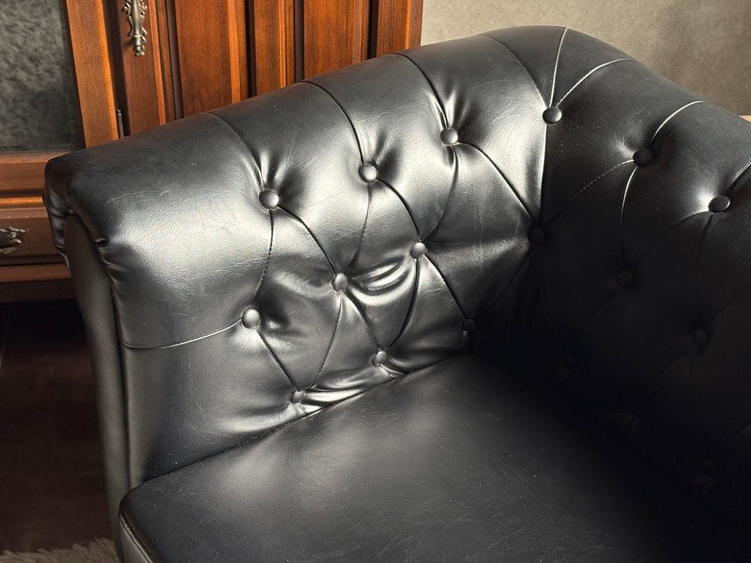 本革　チェスターフィールド　アームチェア　リベット打ち　ボタンダウン　YZ