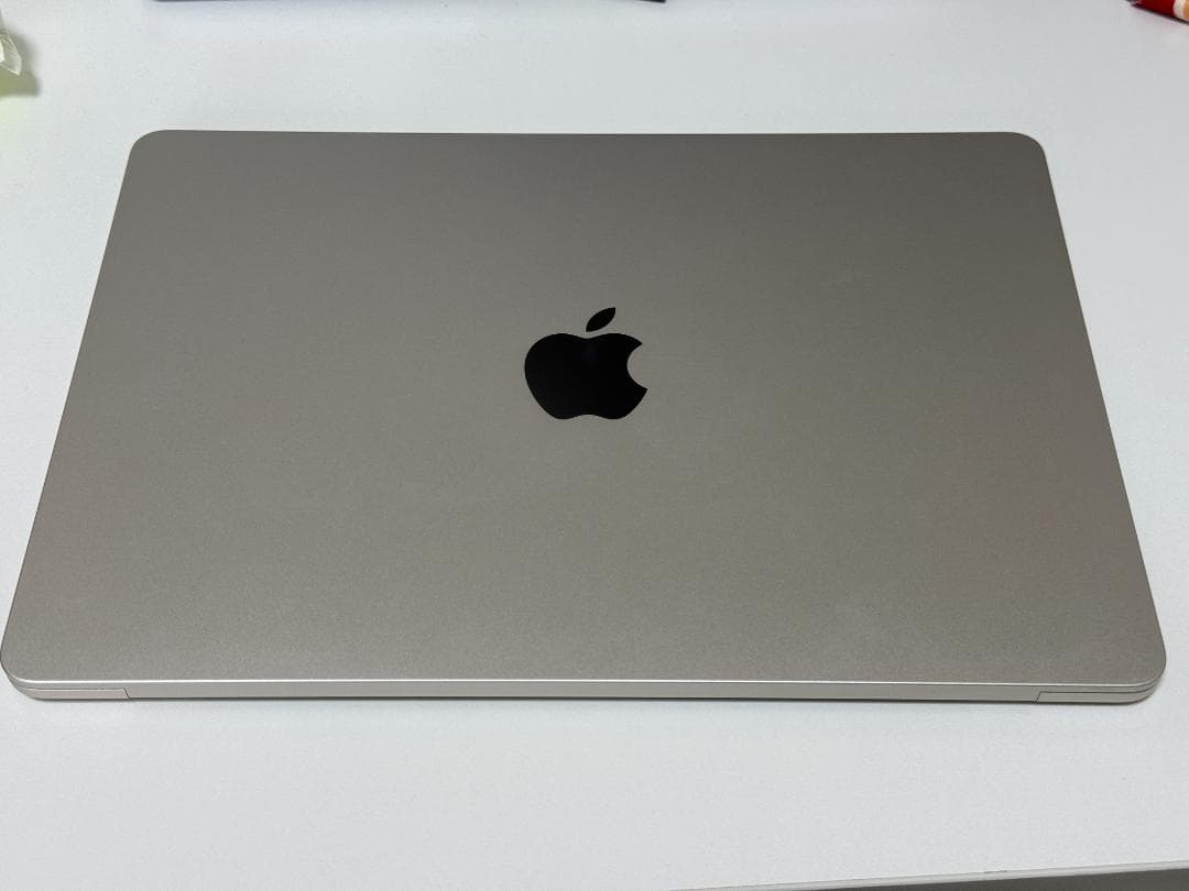 Macbook Air M2 スターライト（US配列、24GB、1TB）