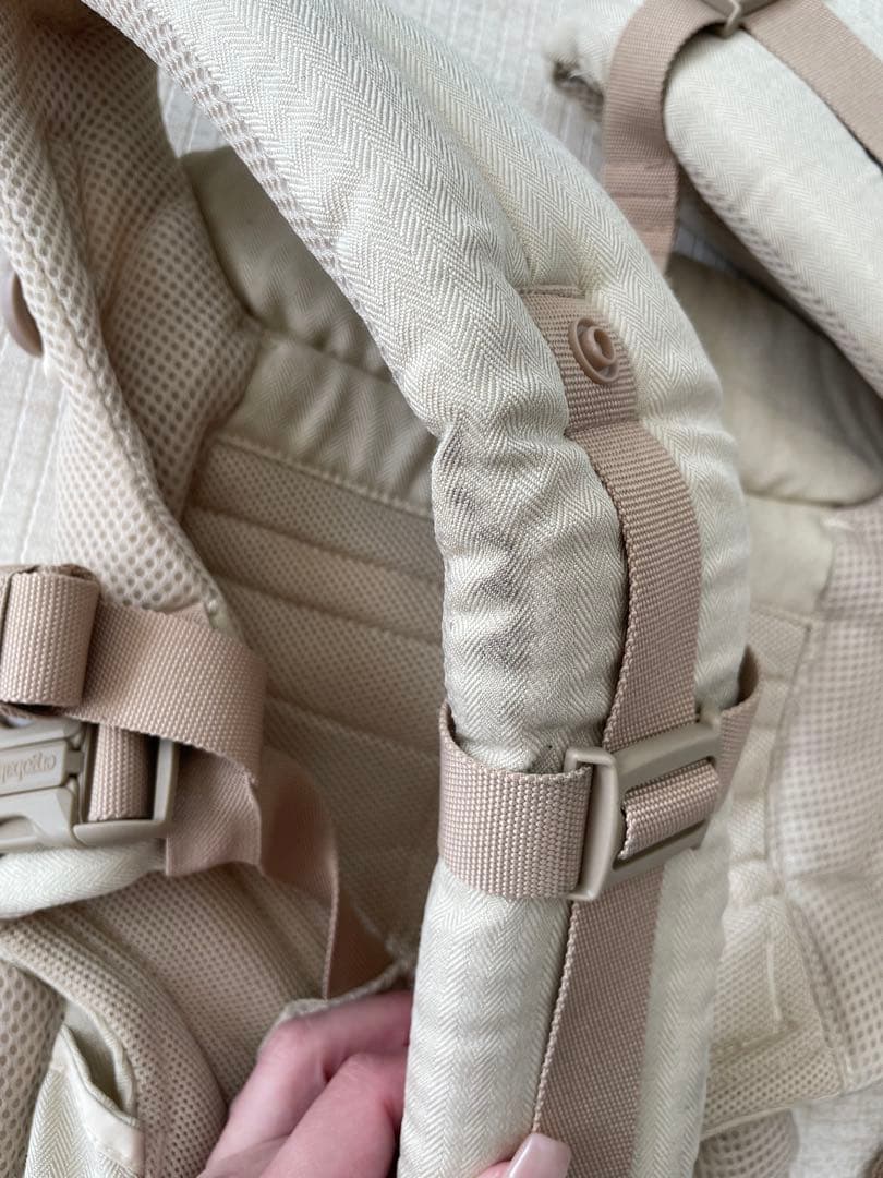 ergobaby エルゴベビー　抱っこ紐　メッシュ　ベージュ
