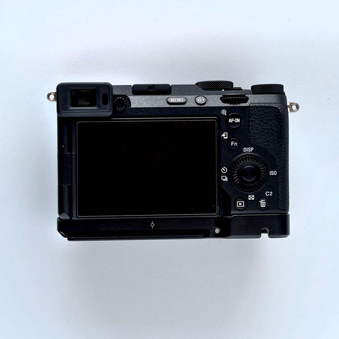 【超美品】SONY α7CR 6500万画素 本体 smallrig グリップ付