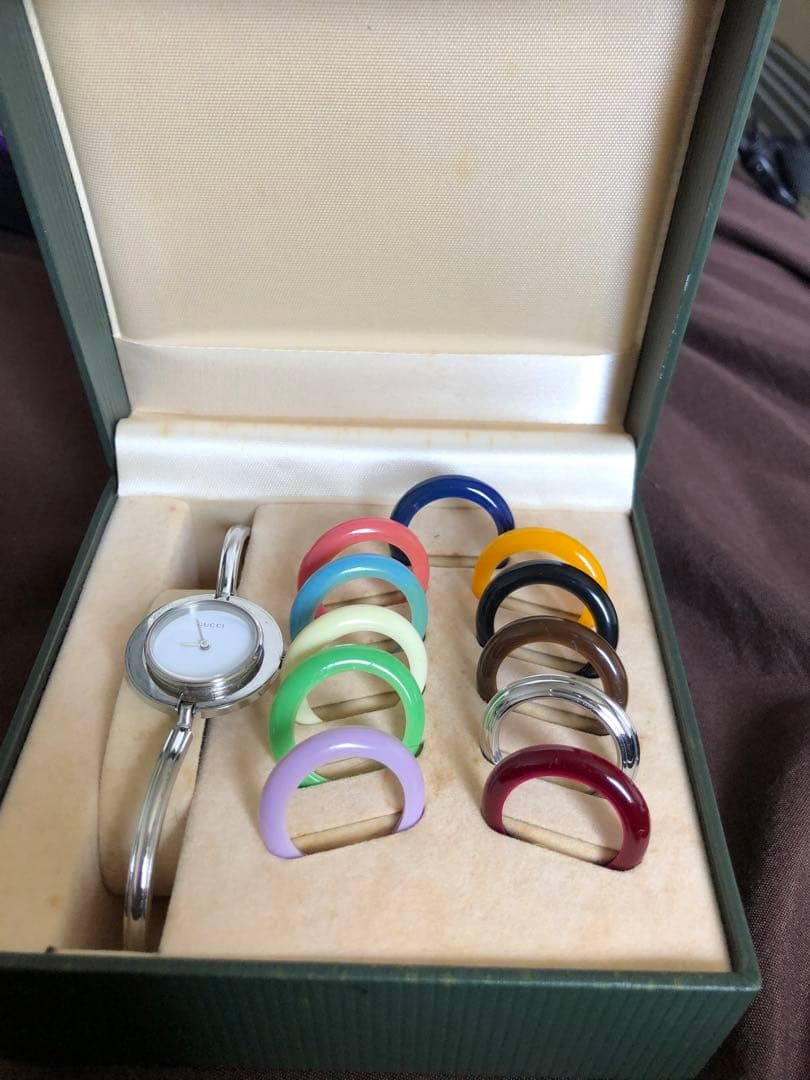 GUCCI クォーツ時計 交換可能ベゼル付き