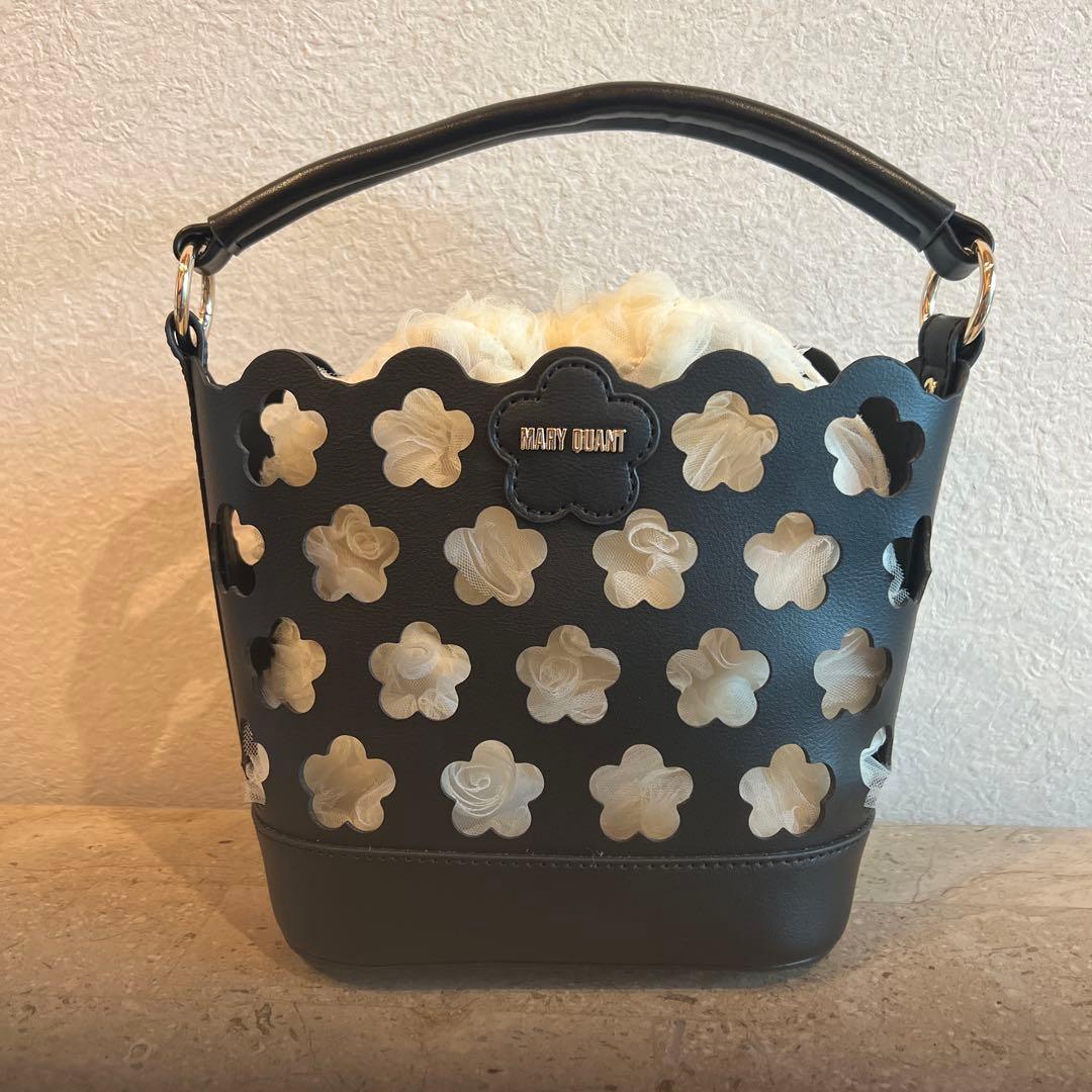 マリークワント　パンチングデイジー トート　ブラック