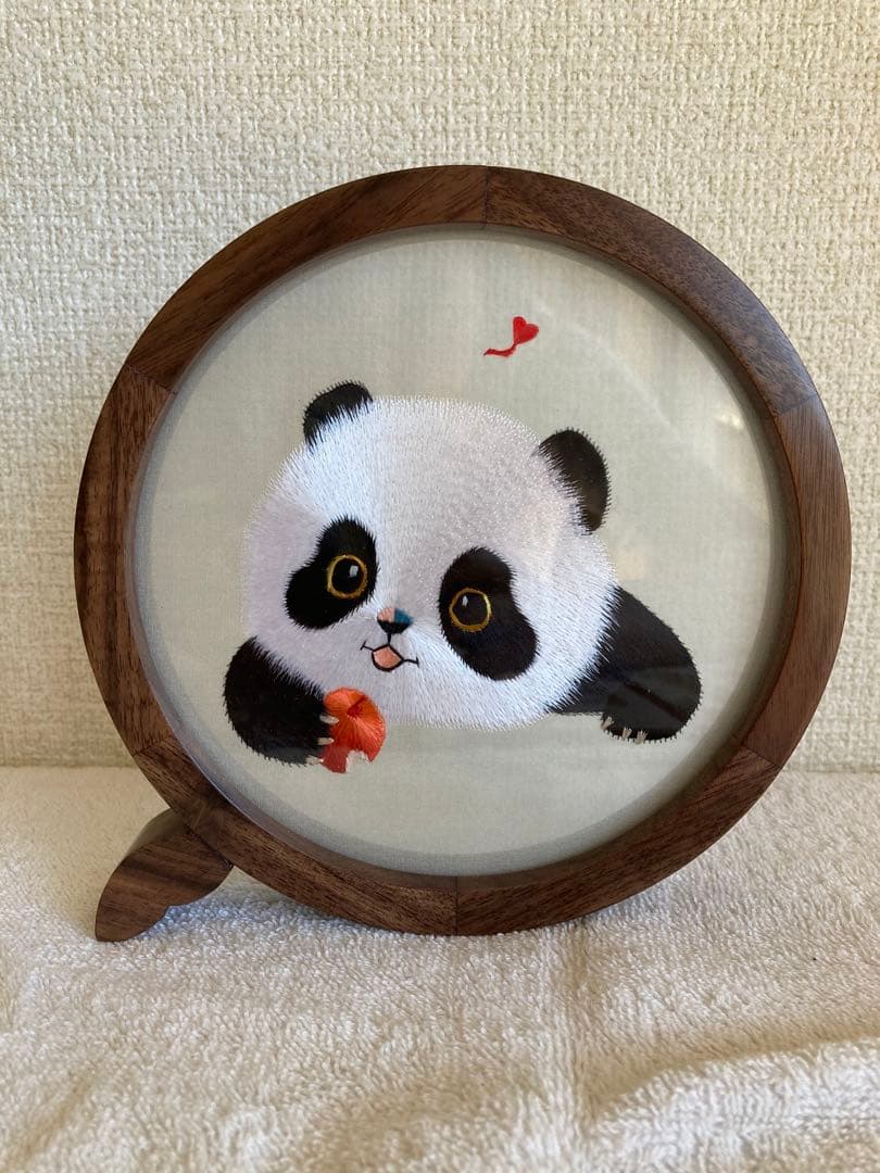 ジャイアントパンダ刺繍置物