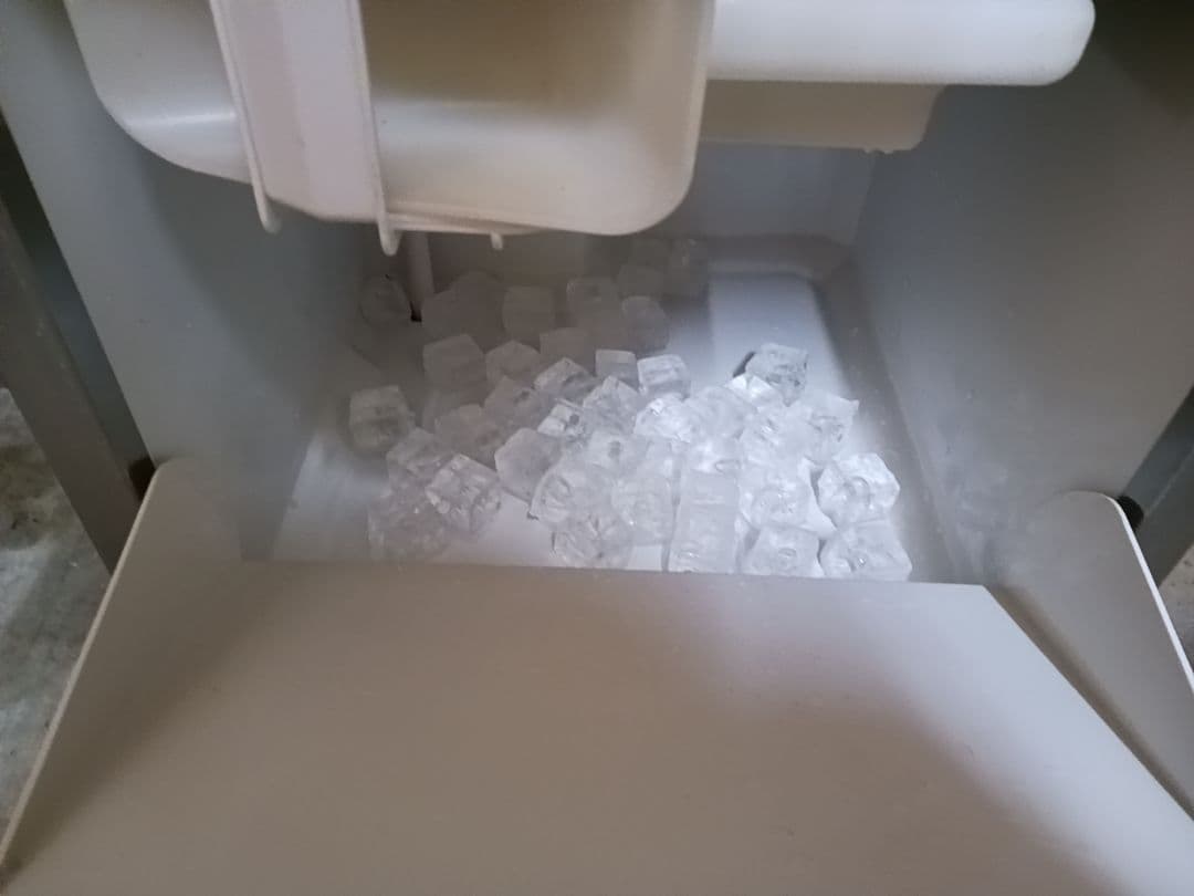 ダイワ　業務用製氷機　DRI-25LME 　ホシザキ　キューブアイス