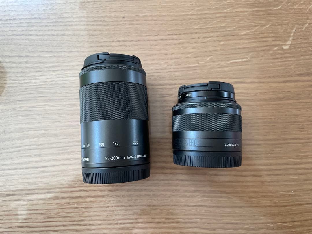 Canon eos kiss m ミラーレス一眼カメラ　ブラック