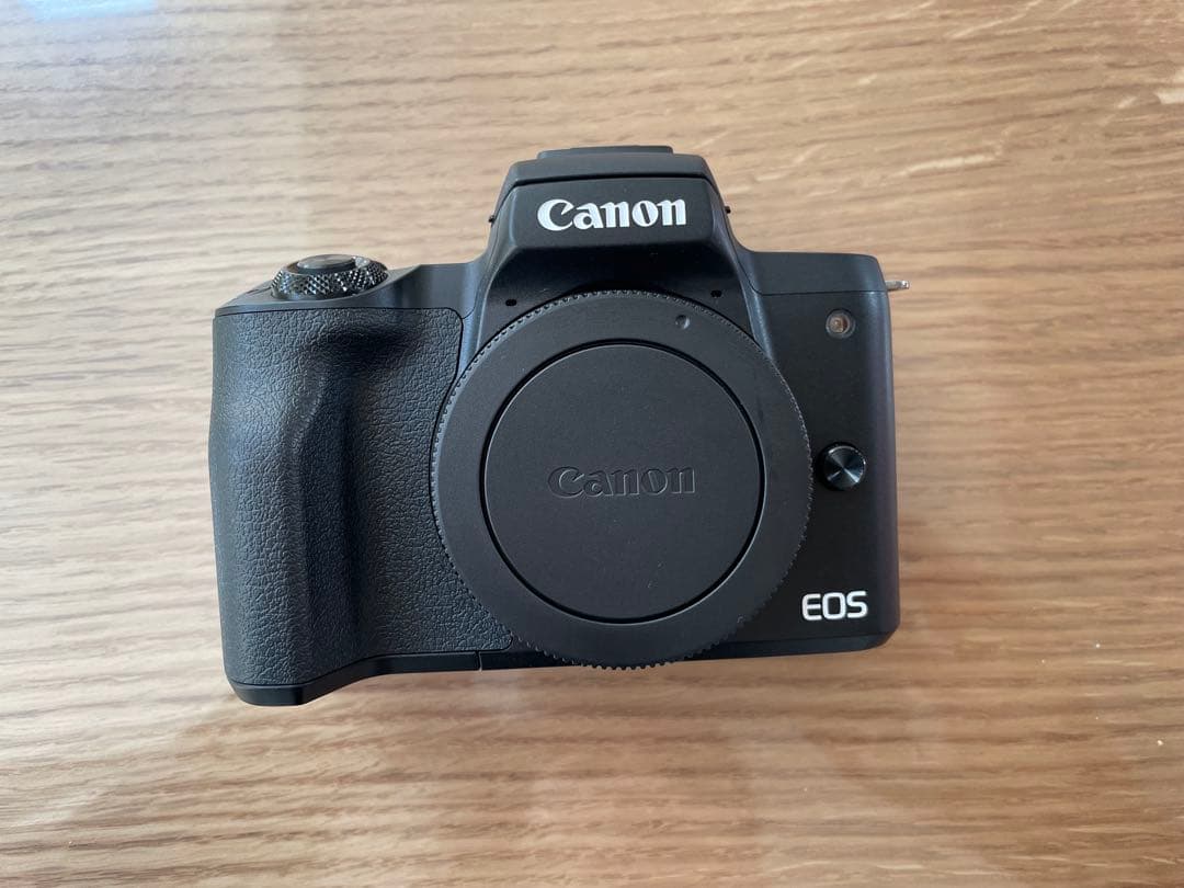 Canon eos kiss m ミラーレス一眼カメラ　ブラック