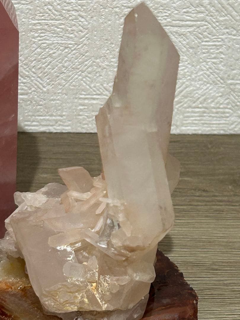 優しいピンクマニカラン水晶クラスター　 大きめサイズ