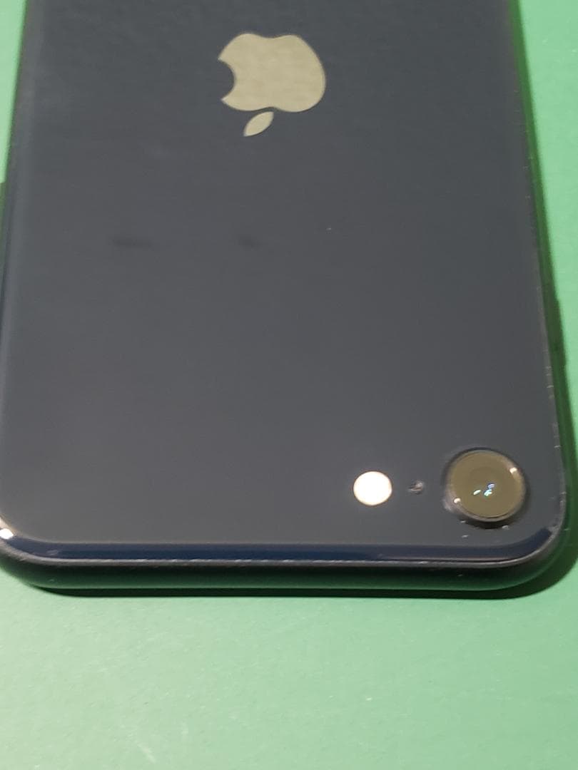 iPhone SE (第3世代) 64GB ミッドナイト　バッテリー100％