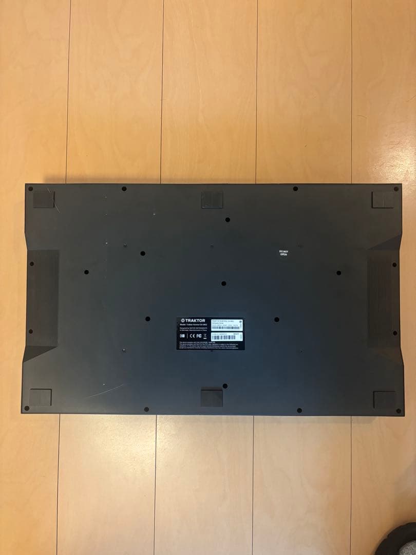 Traktor Kontrol S4 MK3 コントローラー