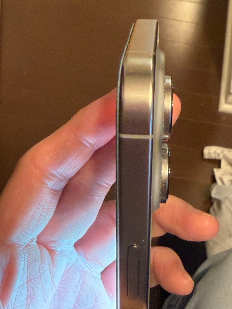 iPhone 16 pro 256GB ナチュラルチタニウム　画面不良　92%