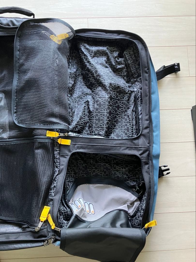 BURTON バートン　トラベルバッグ