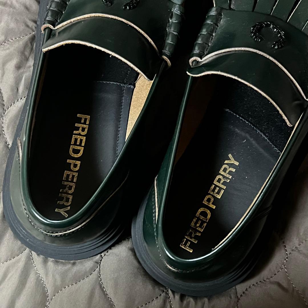 FRED PERRY グリーン フリンジ付きローファー